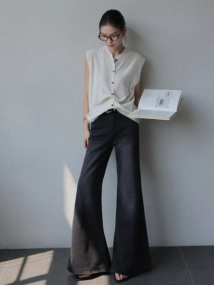 Stilvolle schwarze Jeans mit ausgestelltem Bein für Damen
