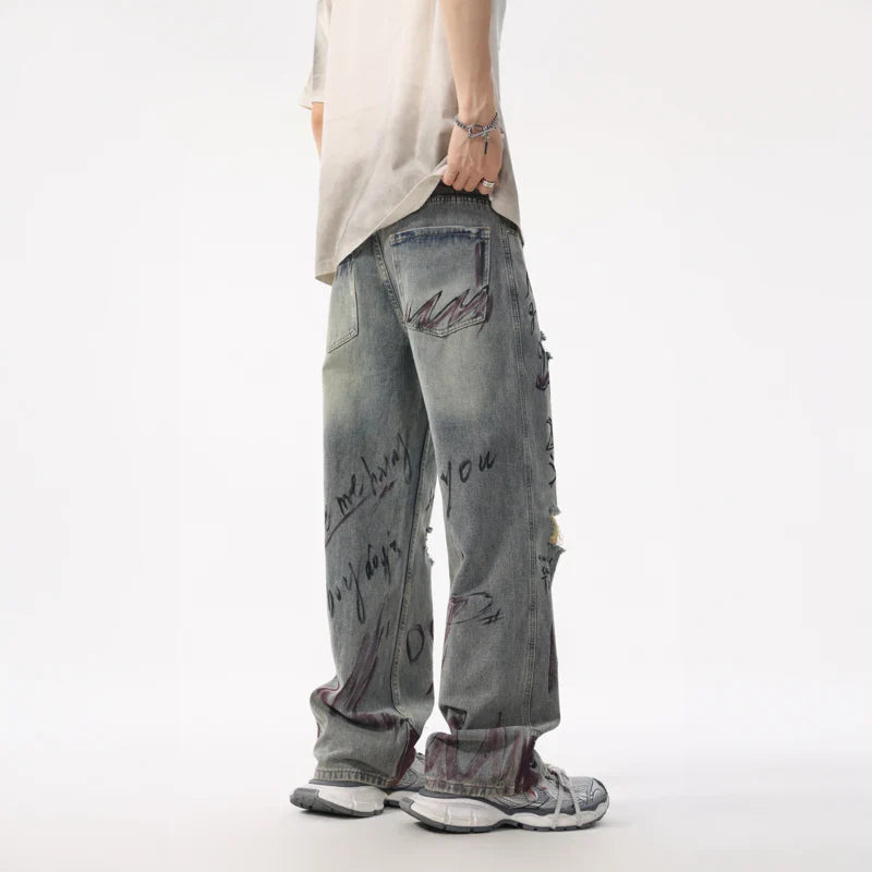 Sportlich-elegante Graffiti-Jeans im lässigen, geraden Retro-Stil