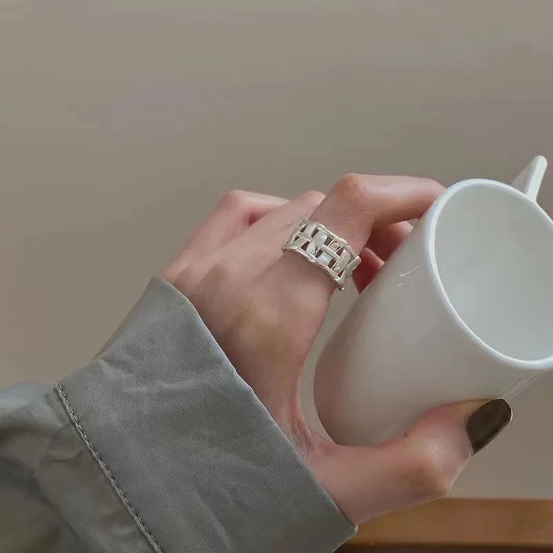 Wide Irregular Web Open Finger Ring
