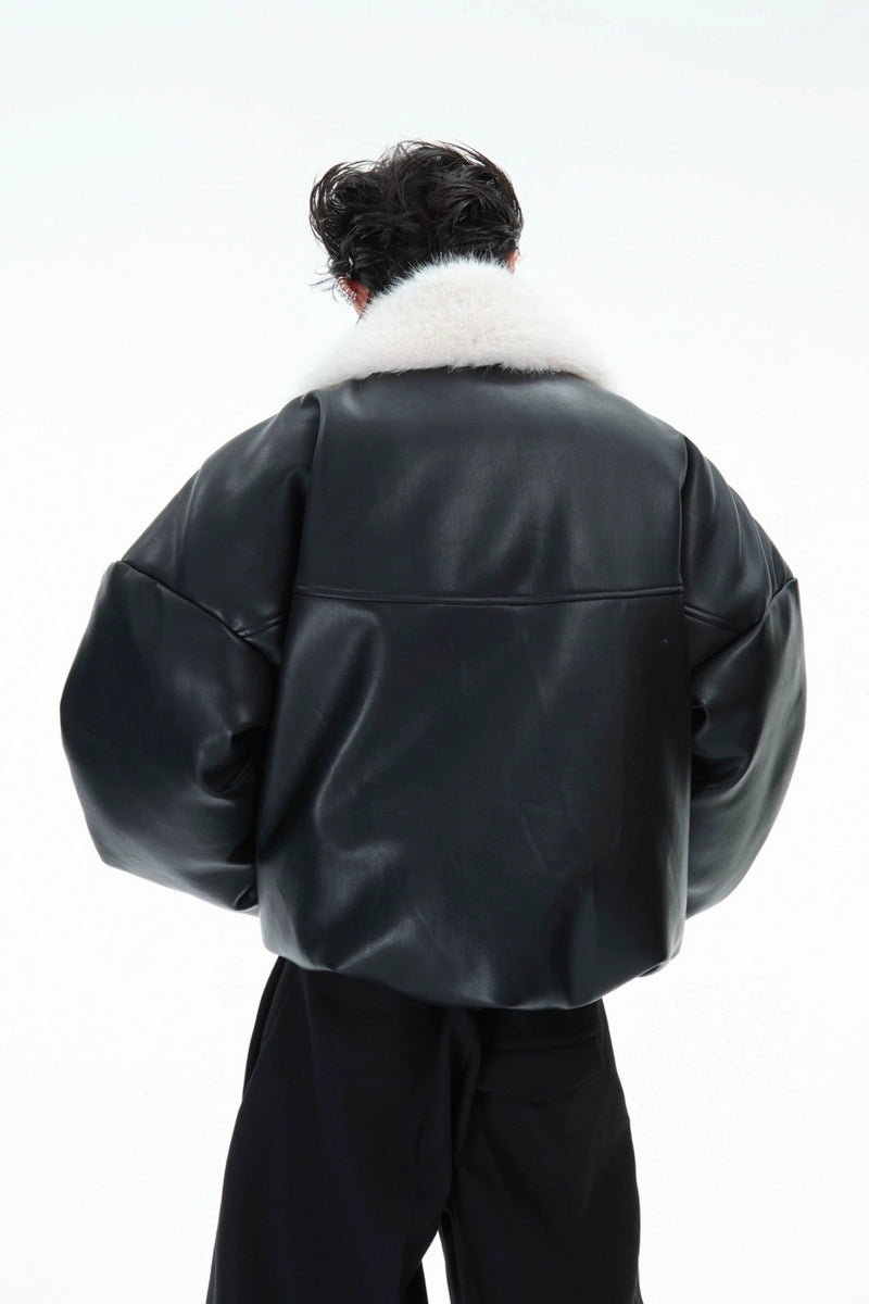 Veste courte à col en fausse fourrure