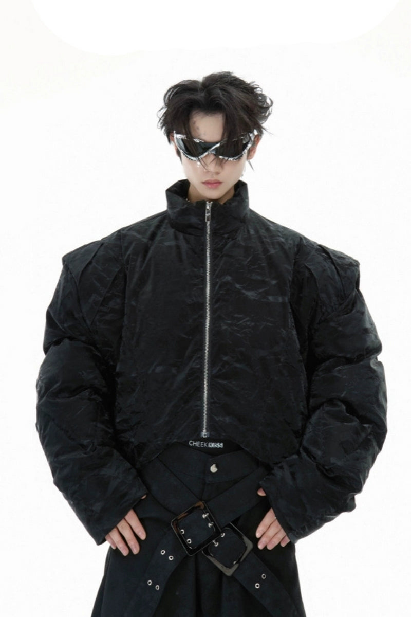 Glänzende, strukturierte, plissierte Steppjacke