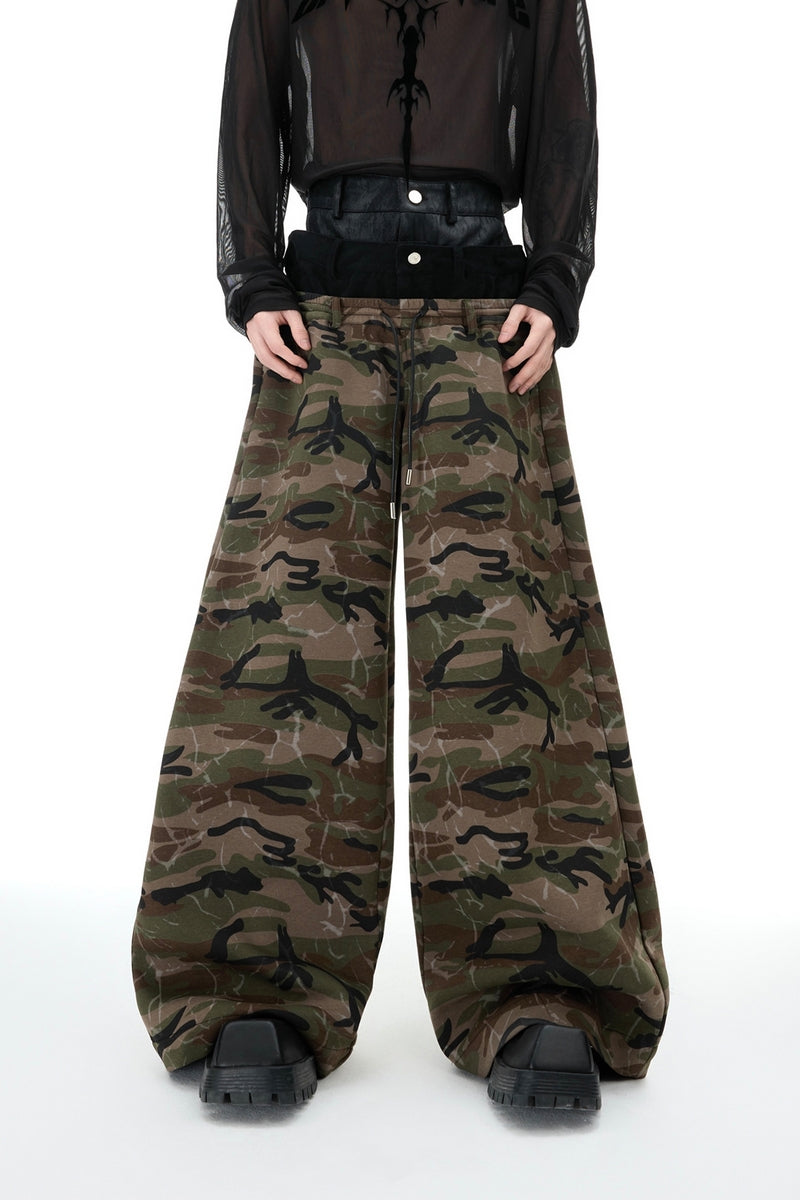 Camouflage-Hose mit dreifachem Bund und weitem Bein
