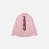 Chemise chic pour chiens au bureau