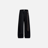 Lässige, weite Hose im europäischen Streetstyle.