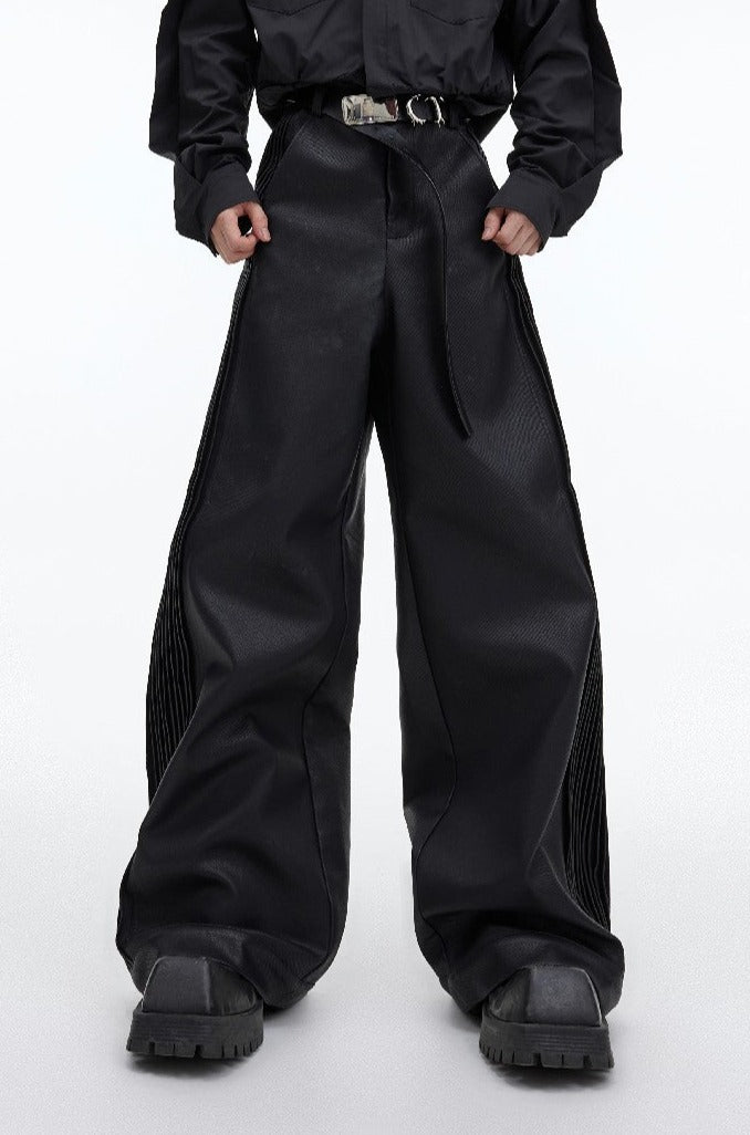 Plissierte PU-Lederhose 