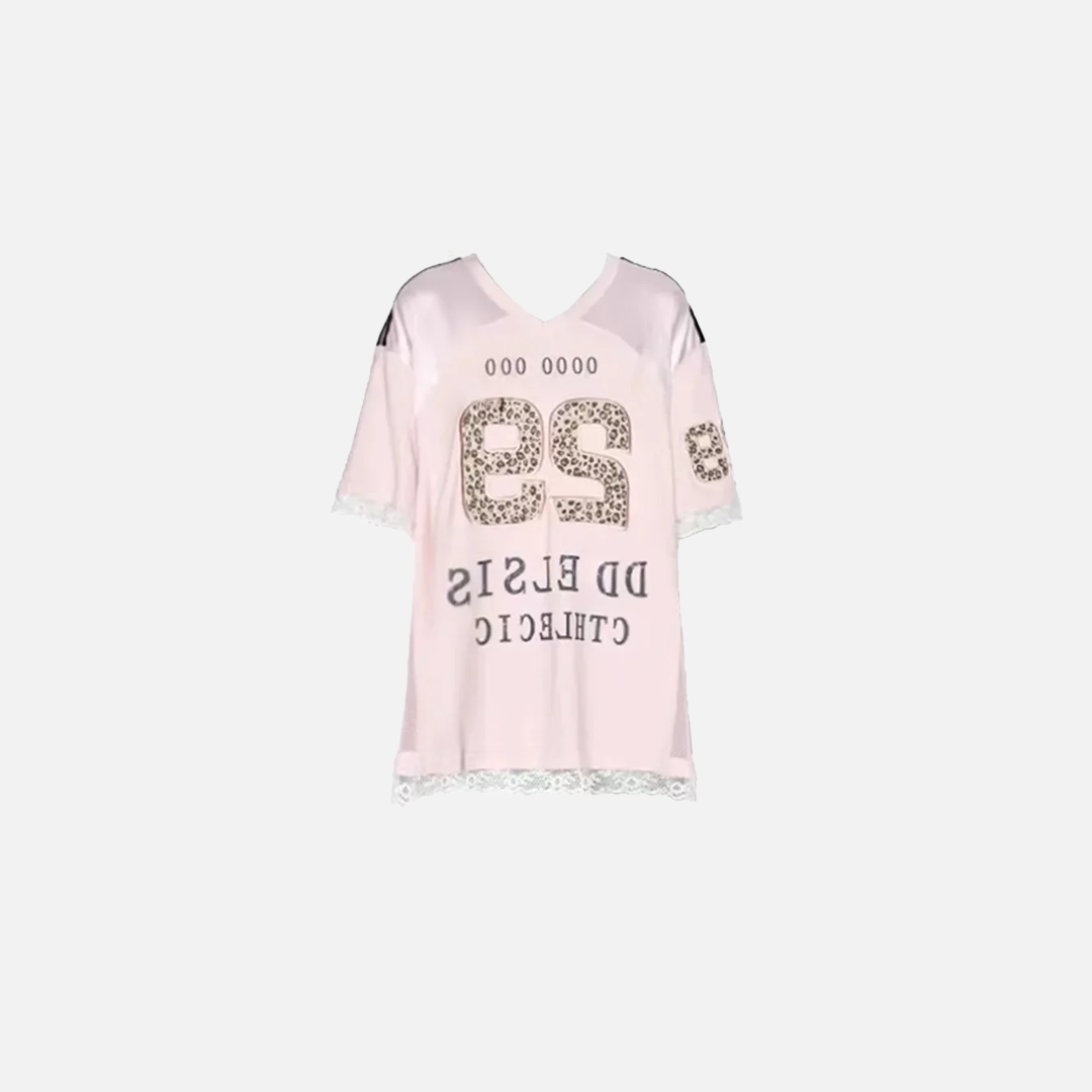 Besticktes rosa T-Shirt mit schickem Buchstabenprint