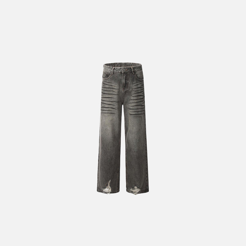 Used-Look-Jeans mit Falten und Rissen