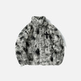 Pelzjacke mit Buchstaben