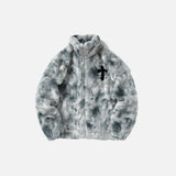 Pelzjacke mit Buchstaben
