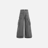 Stilvolle Cargo-Jeans mit mehreren Taschen und weitem Bein