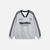 Stilvolles Langarm-T-Shirt mit V-Ausschnitt und Buchstabenprint