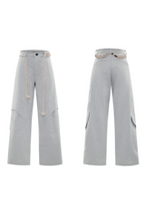 Jeans mit Gürtel und geradem Schnitt