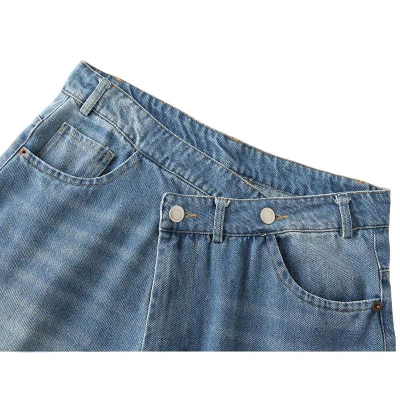 Make a statement with these distressed wide-leg cargo jeans, delivering a bold paint-splattered finish and an authentic vintage fit.