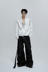 Lagenbluse aus Satin mit V-Ausschnitt und Spitze 