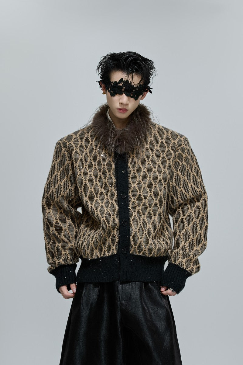 Pailletten-Strickjacke mit Pelzkragen 