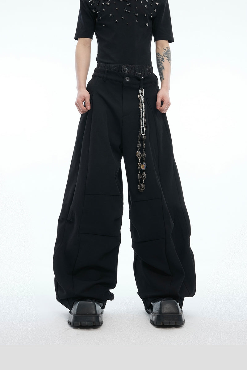 Doppelt taillierte, mehrlagige Hose mit weitem Bein 