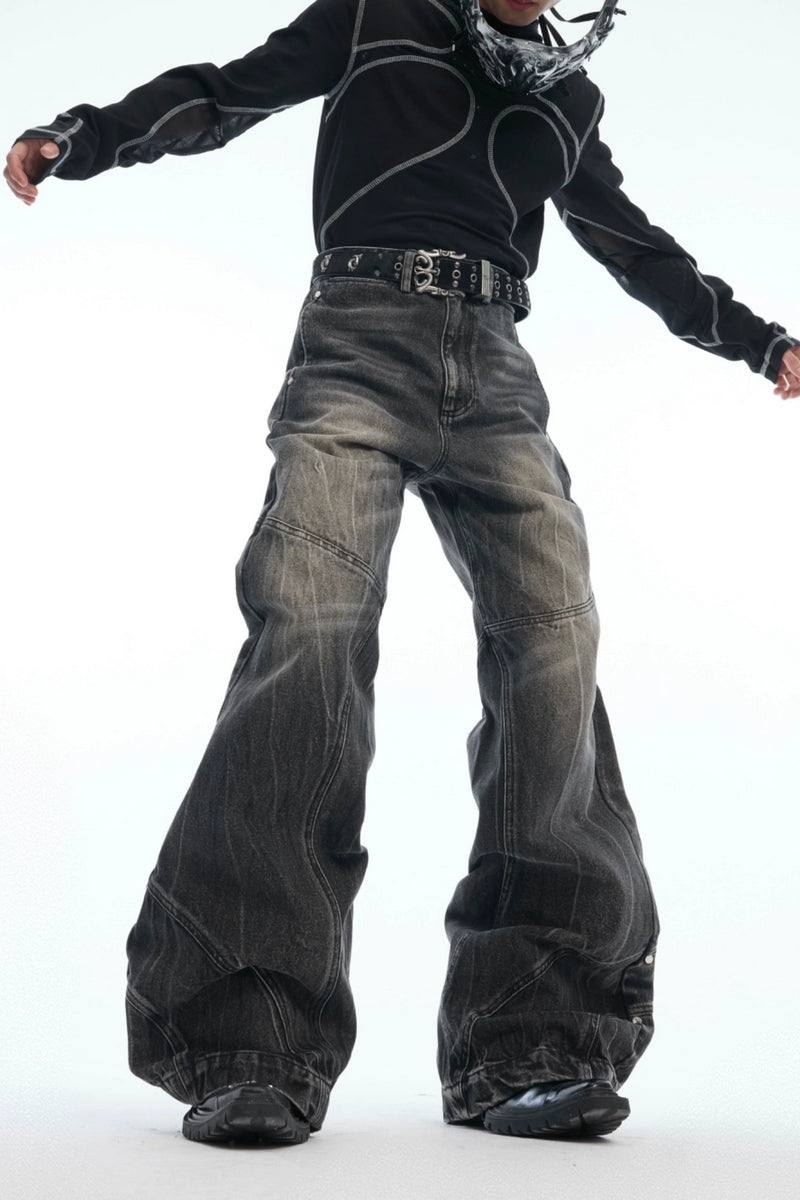 Used-Look-Jeans mit Struktur und ausgestelltem Bein 