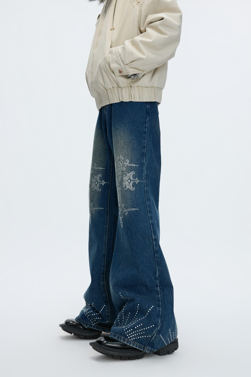Gewaschene Strass-Schlagjeans 