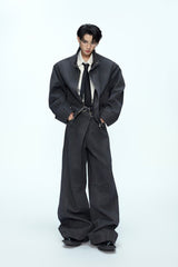 Gewaschene, locker sitzende Jeans mit Lagenlook 
