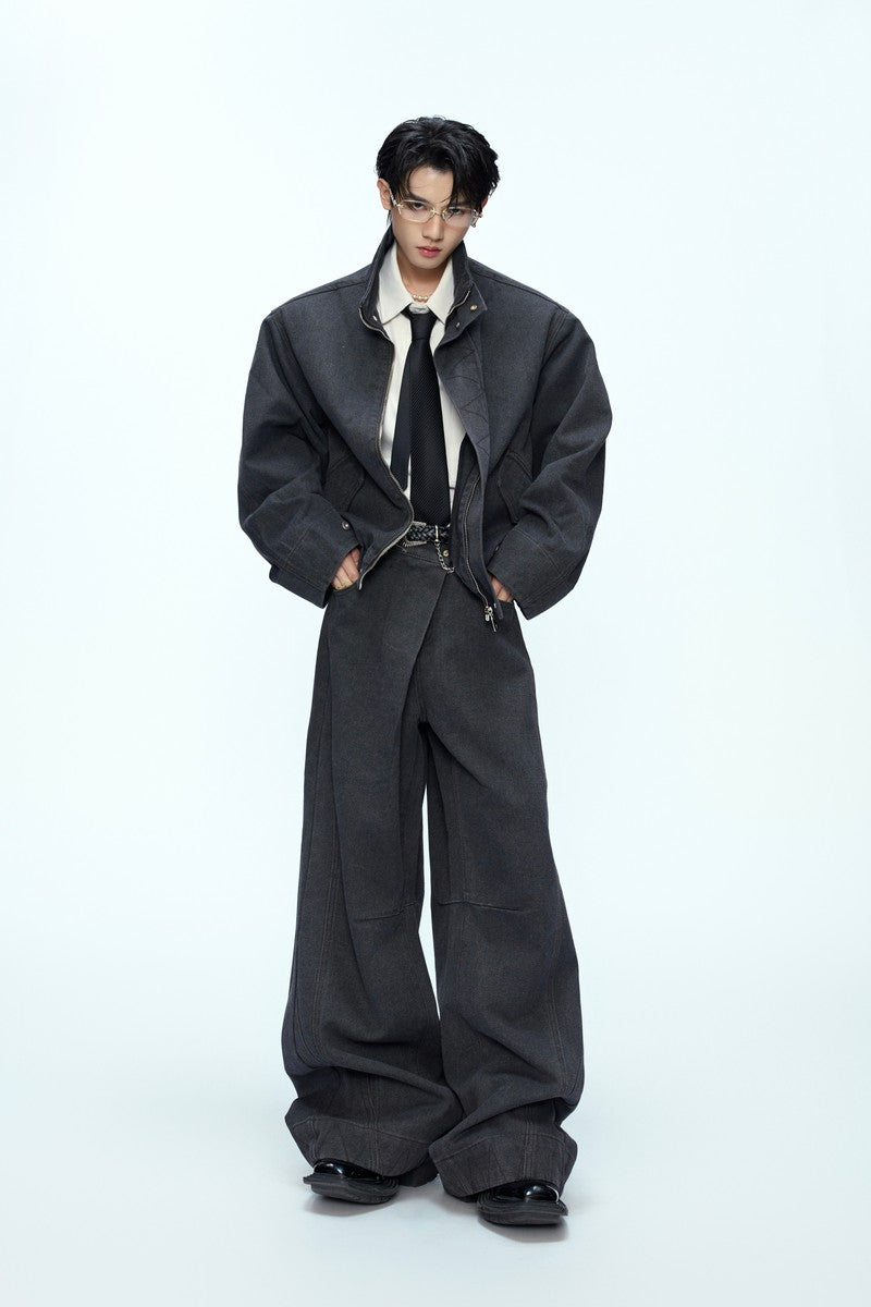 Gewaschene, locker sitzende Jeans mit Lagenlook 