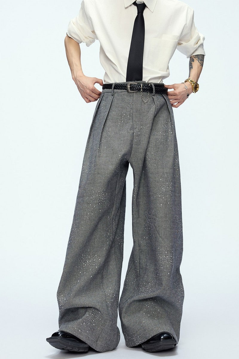 Strassbesetzte Pailletten-Plisseehose 