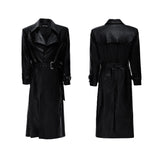 Dekonstruierter Trenchcoat aus Leder mit Krokodilmuster