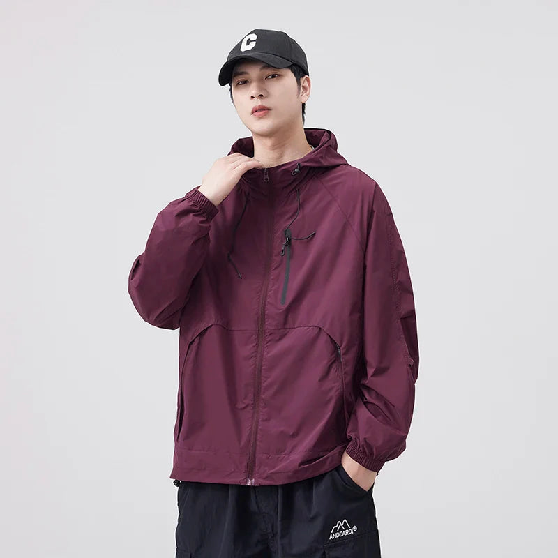 Veste à capuche respirante, imperméable et avec protection solaire