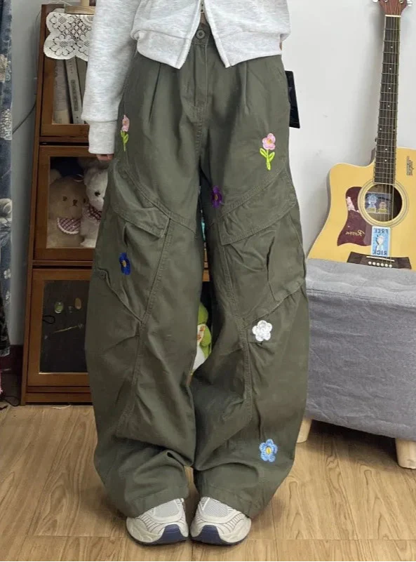 Streetwear Flower Embroidered High Waist Cargo Jeans