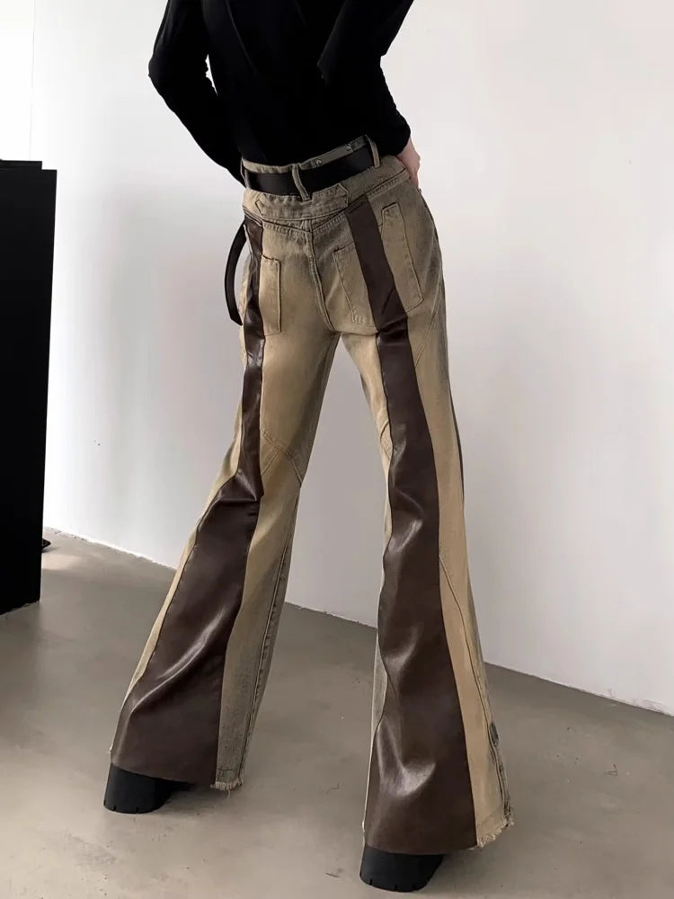 Jean slim évasé vintage à empiècements colorés