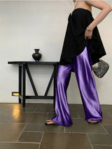 Satinhose mit weitem Bein
