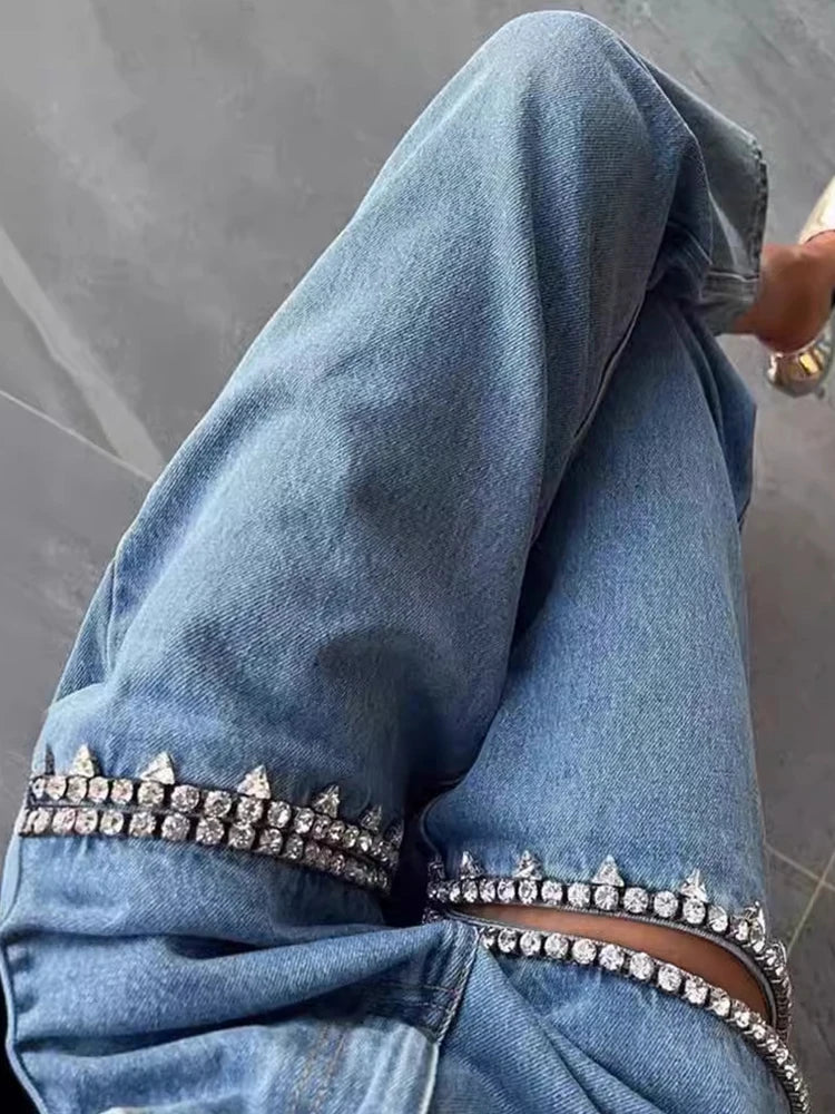 Verzierte Baddie Cut-Out Jeans