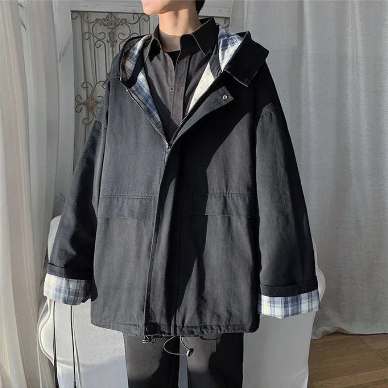 Schicke Damen-Kapuzenjacke mit Patchwork-Karomuster