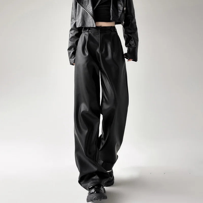 Retro-Lederhose in Schwarz mit weitem Bein