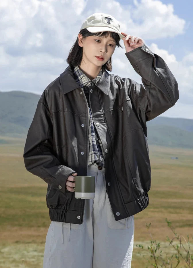 veste en cuir marron ample et décontractée