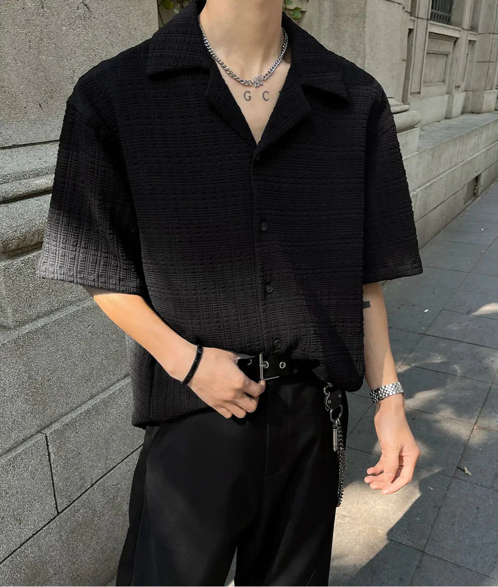 Chemise classique, élégante, moderne et décontractée à la coupe ample