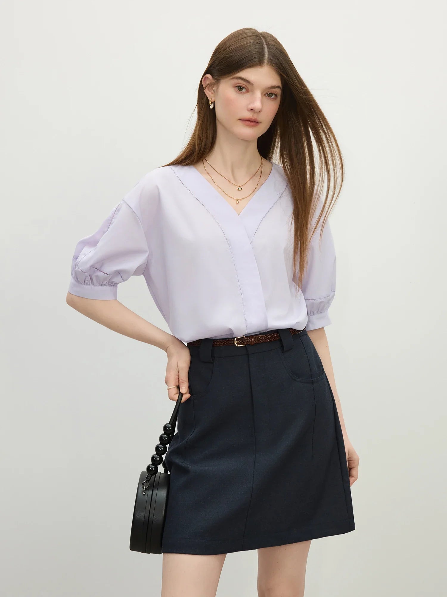 Chemise d'été classique et décontractée à col en V en lin pour femme