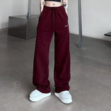 Oversize Streetwear-Jogginghose mit weinroten Streifen