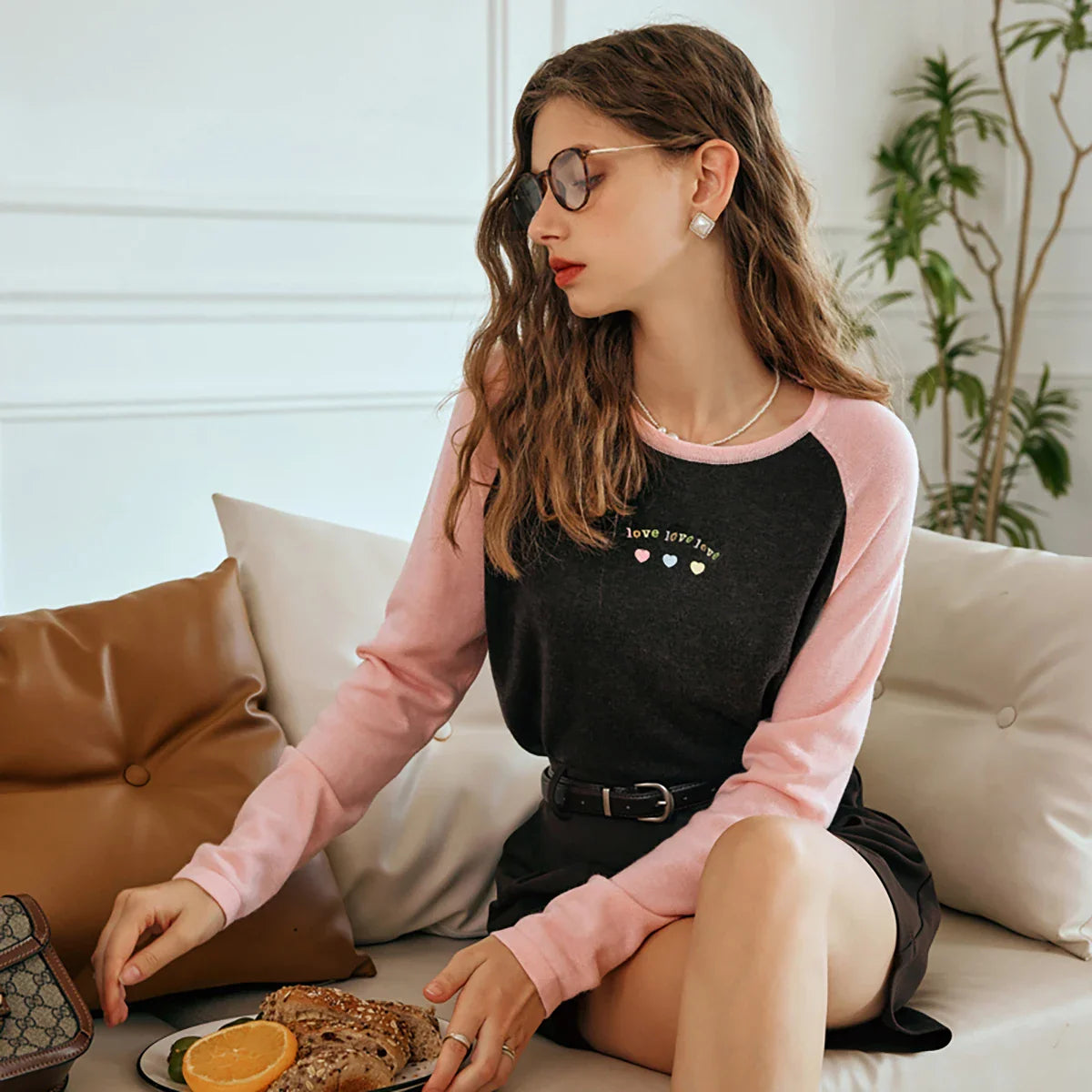 Women Contrasting Color Knitted Long Sleeve T-Shirt