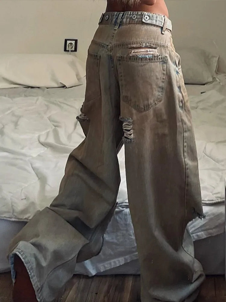 Damen Retro-Jeans mit Used-Look, weitem Bein und Rissen