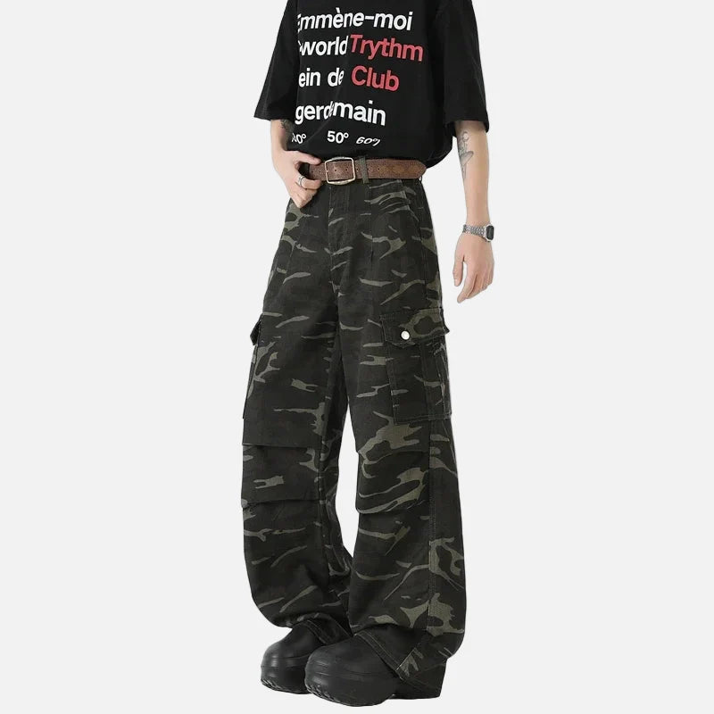 Trendige Camouflage-Cargohose mit geradem Bein