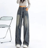 Baggy Wide Leg Jeans im typischen 2000er-Jahre-Stil