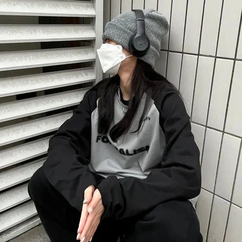 멋진 복고풍 레터 프린트 패치워크 긴팔 티셔츠