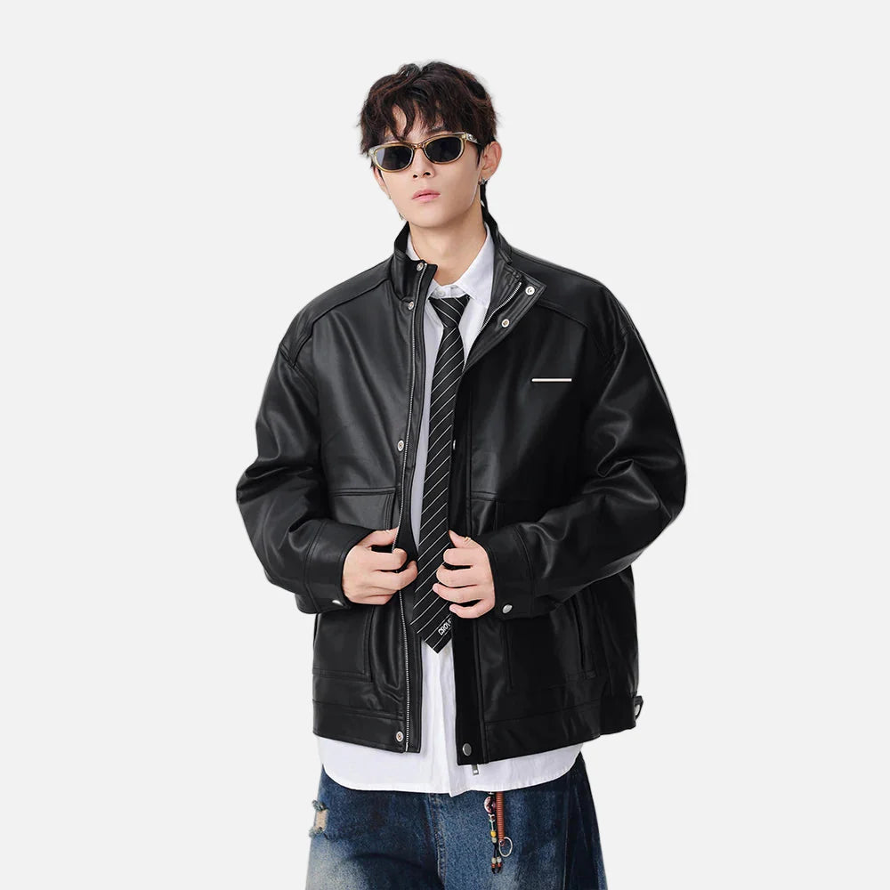Strapazierfähige Winterjacke aus Kunstleder im klassischen Stil