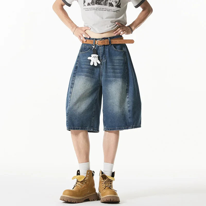 Lässige, gewaschene Jeansshorts mit Farbverlauf
