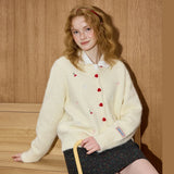 Strickjacke mit besticktem Herzknopf