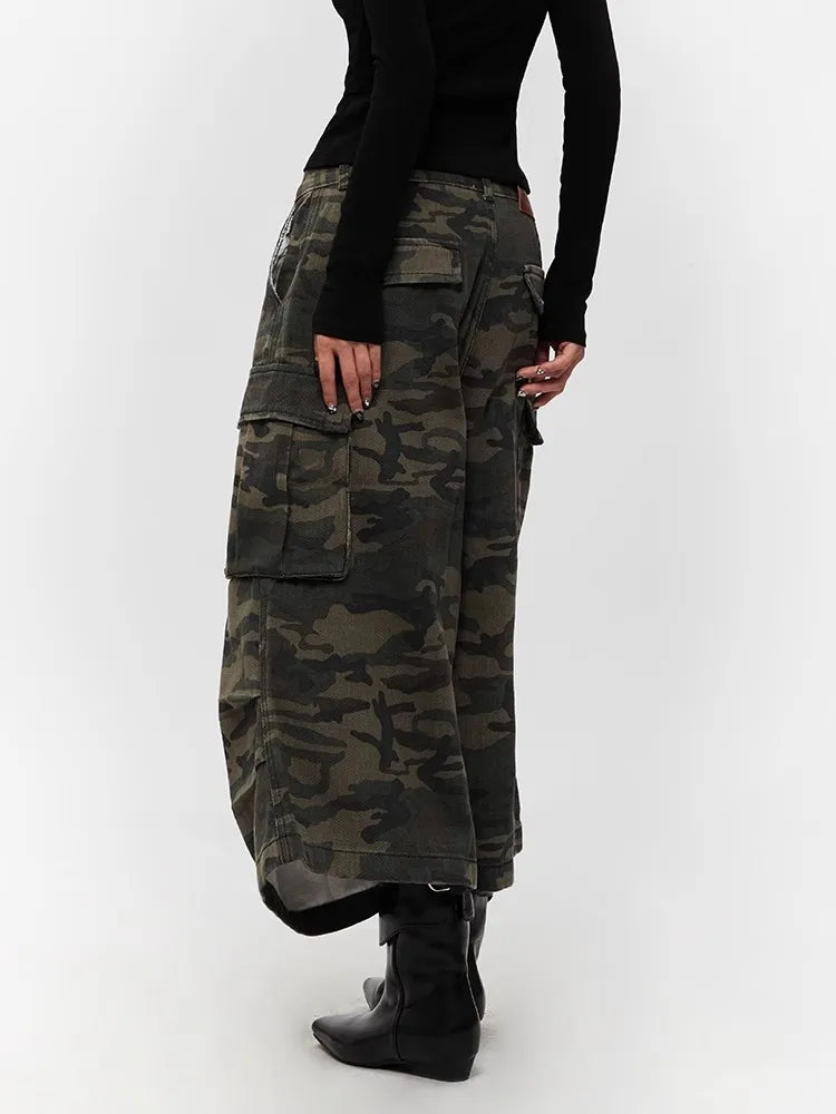 Cozy Vintage Camo Baggy Pleated Denim Jorts