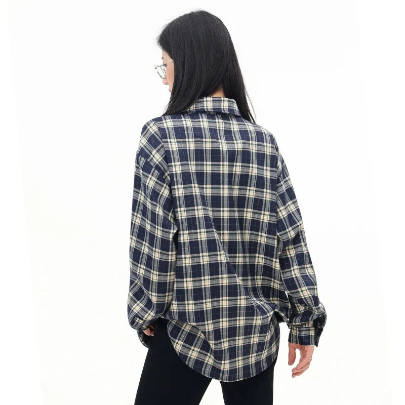 Luxuriöse Damenbluse im japanischen Karostil