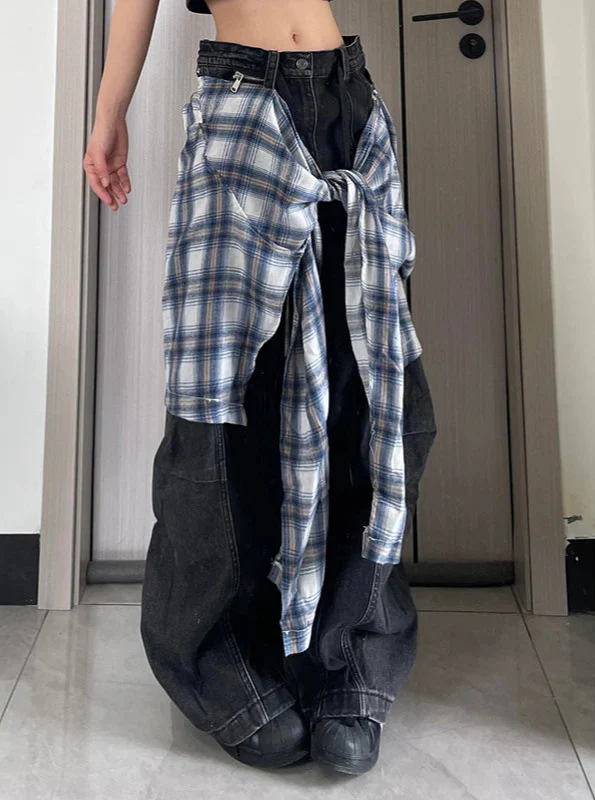 Trendige schwarze Hip-Hop-Jeans mit hohem Bund und geradem Bein im Y2K-Stil.