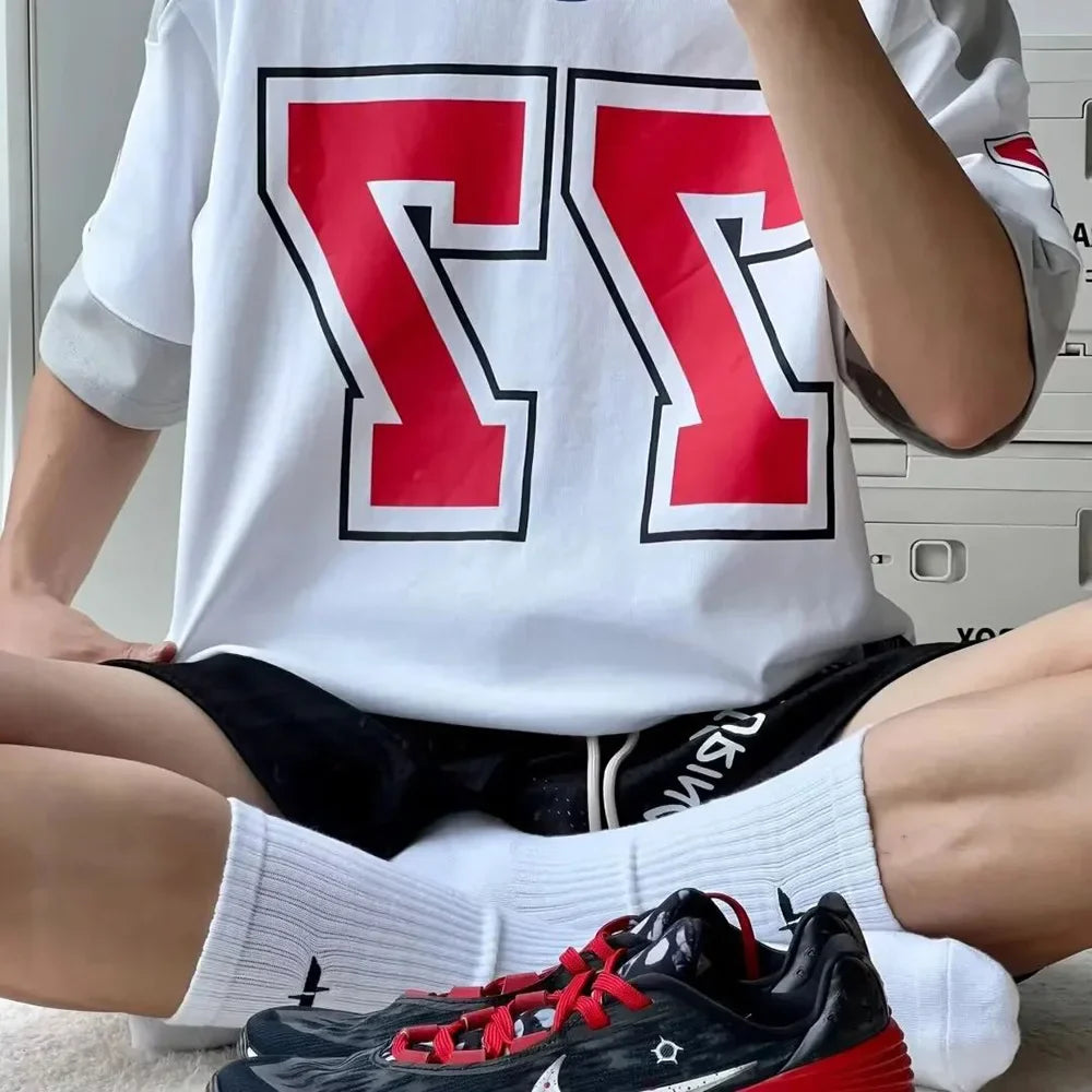 Sport-T-Shirt im kontrastierenden amerikanischen Stil