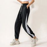 Schnelltrocknende, farblich passende Sporthose